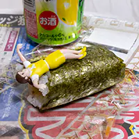 うまサワー グレープフルーツと手巻寿司 納豆とフチ子