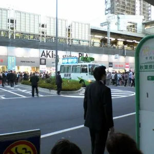 きみもアキバでタロウと握手だ！